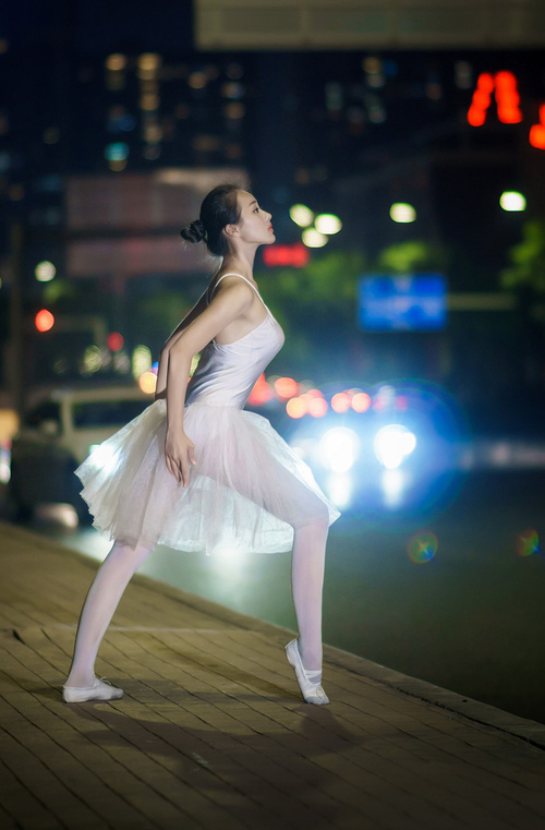 开云体育app入口-电竞赛事直播数据创新高观众粘性大幅提升，电竞比赛直播产业