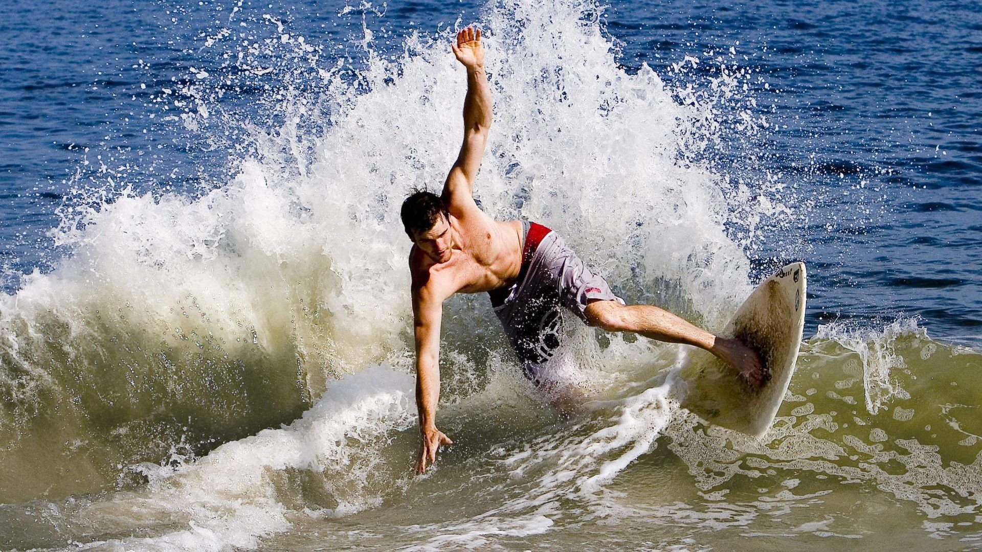 开云体育官网上-德甲火力集中：屏息期待极速攻门，德甲揭幕战