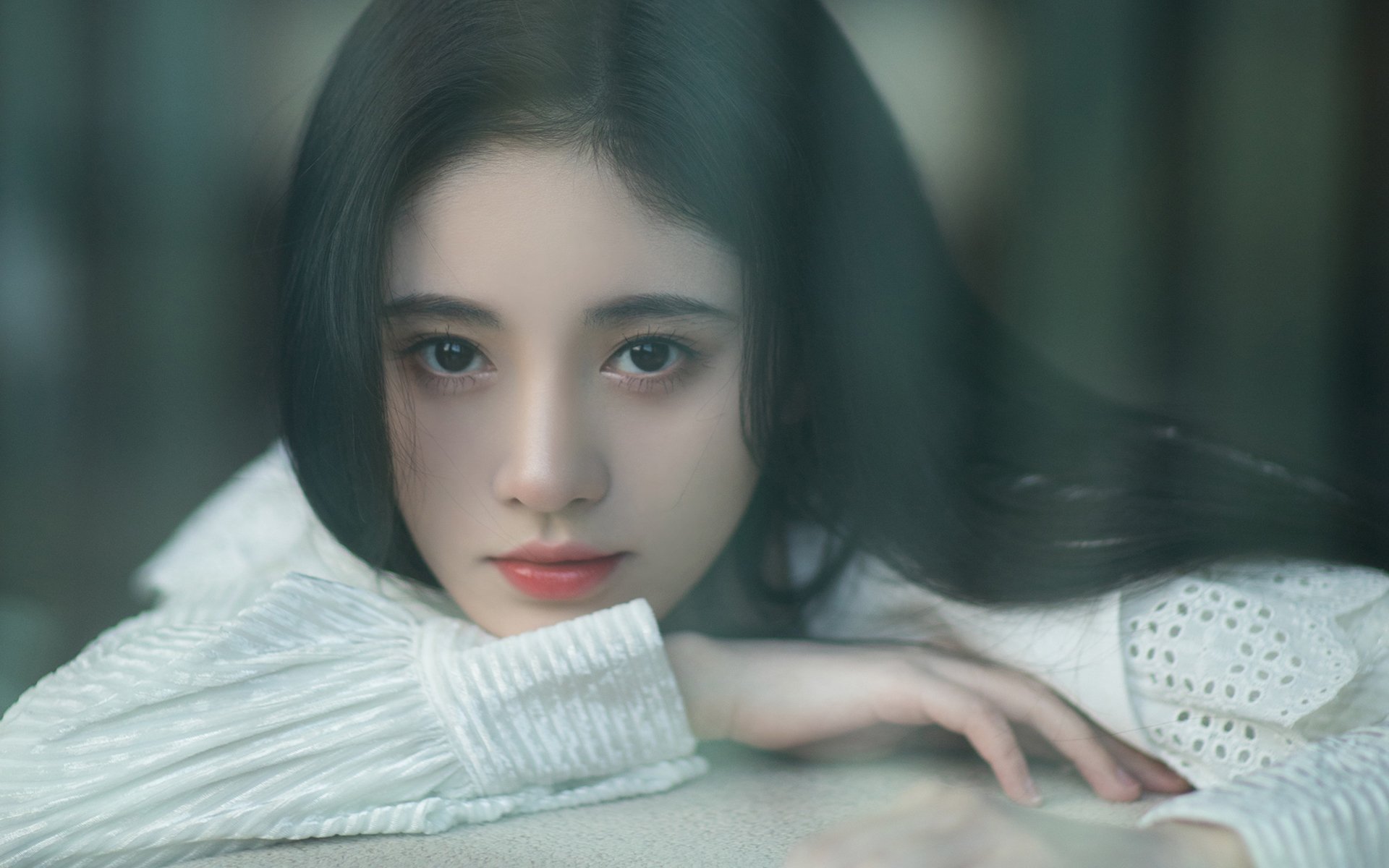 曼联在主场爆冷战胜劲敌，积分榜上升新高度